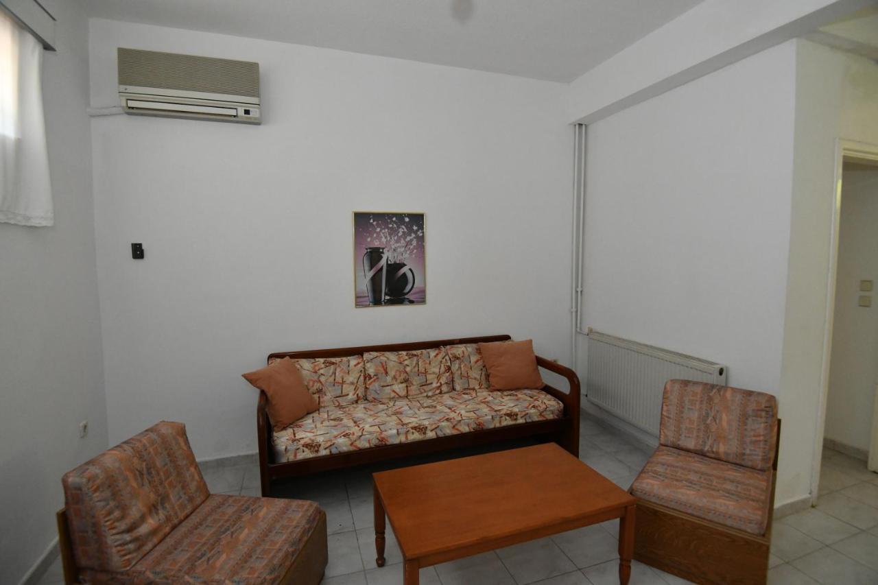 Niki Hotel Apartments Ялиссос Экстерьер фото